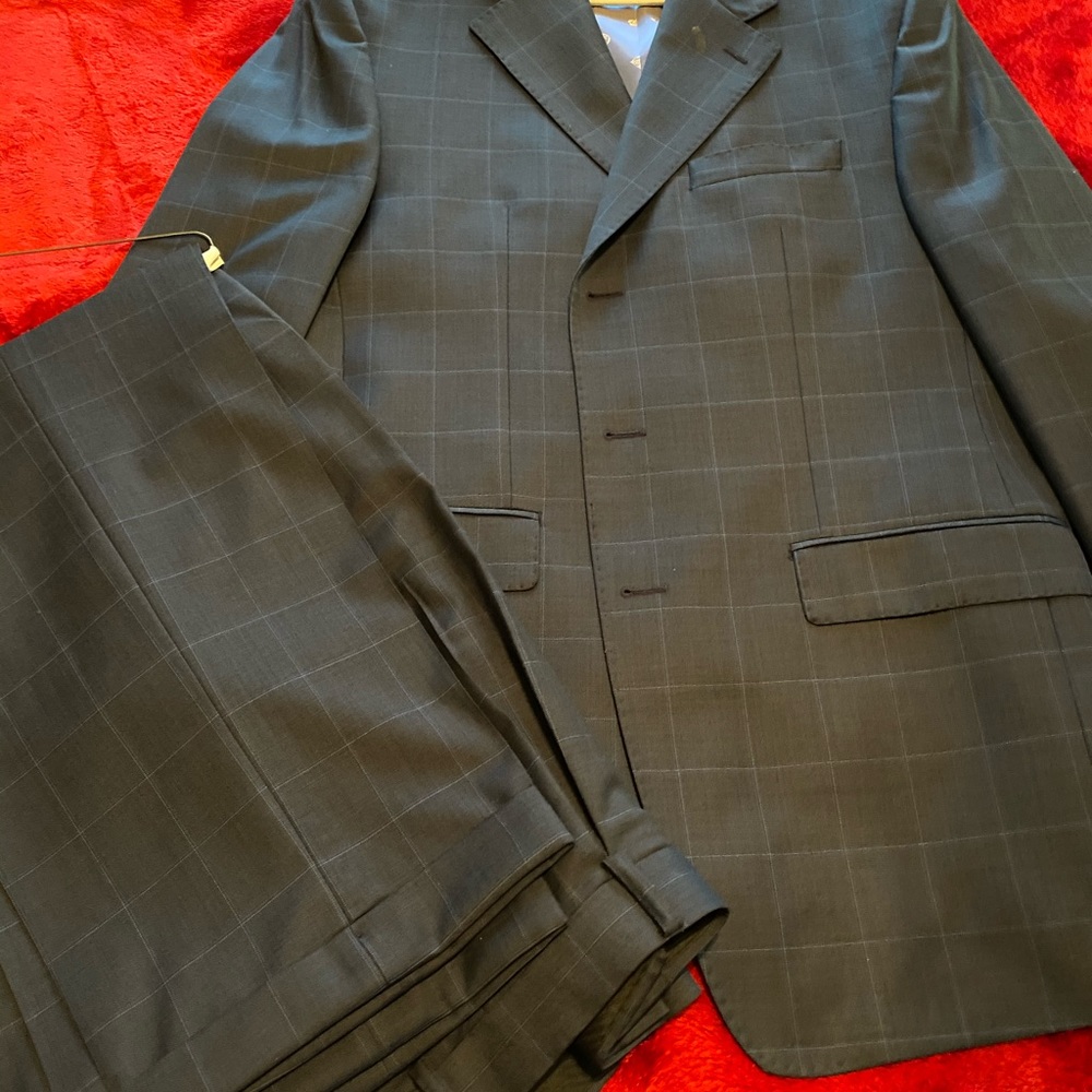 Sean Johns mens suit